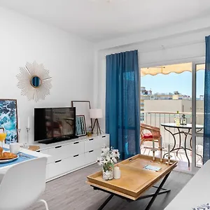  Apartamento Cozy Next To The And Center